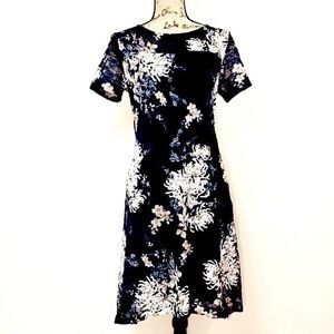 - Roz and Alle Super cute SUMMER dress.